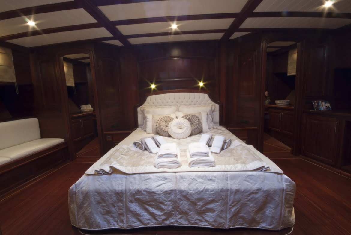 Arif Kaptan A Gulet Luxury Bodrum Yacht Charter 6 Cabins Air Condition