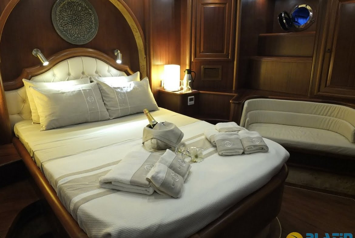 Yacht Kaptan Mehmet Bugra 8 Cabins 34 Meters Yacht Charter Turkey