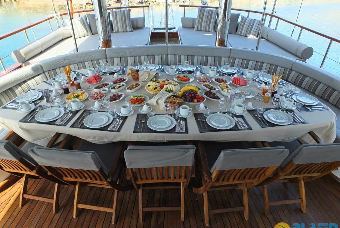 Yacht Kaptan Mehmet Bugra 8 Cabins 34 Meters Yacht Charter Turkey