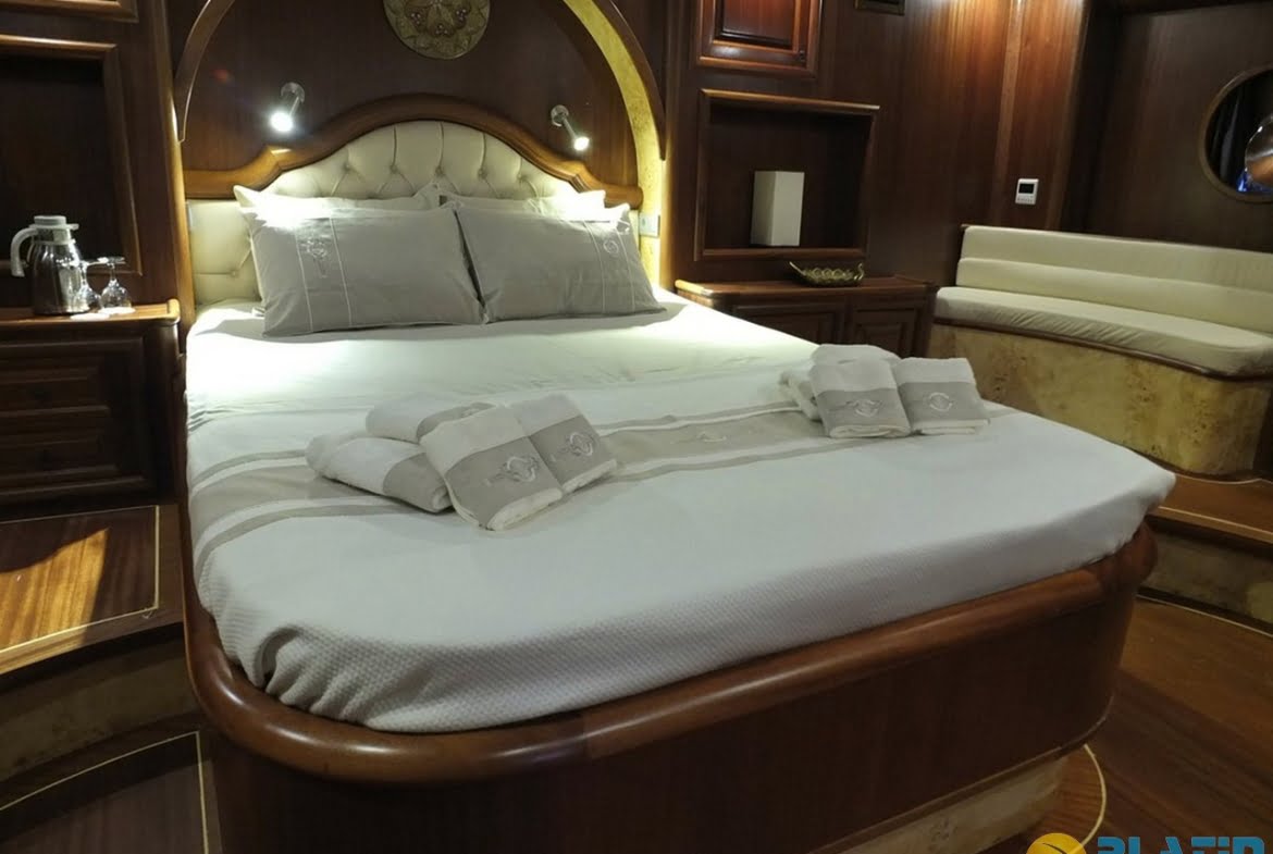 Yacht Kaptan Mehmet Bugra 8 Cabins 34 Meters Yacht Charter Turkey