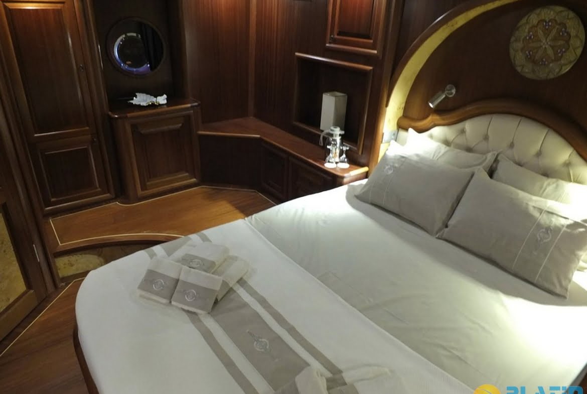 Yacht Kaptan Mehmet Bugra 8 Cabins 34 Meters Yacht Charter Turkey