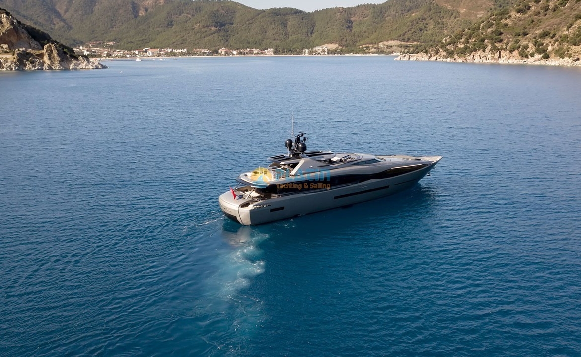 Motoryacht Charter Rent Motor Yacht