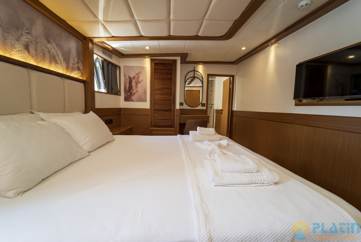 Alegria Trawler Yacht