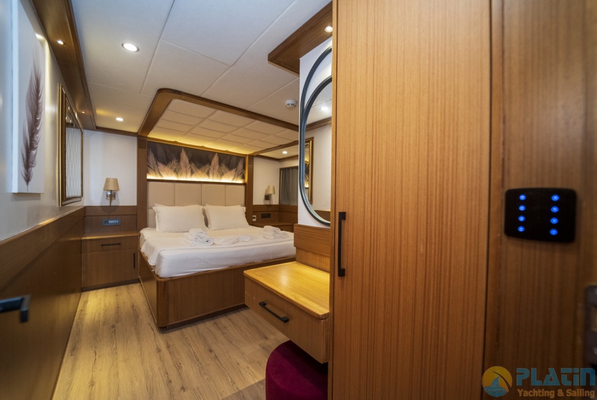 Alegria Trawler Yacht