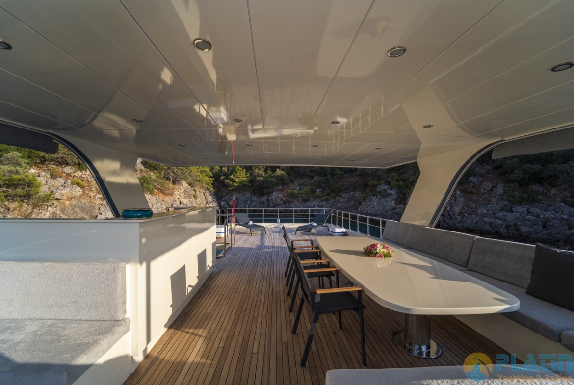 Alegria Trawler Yacht